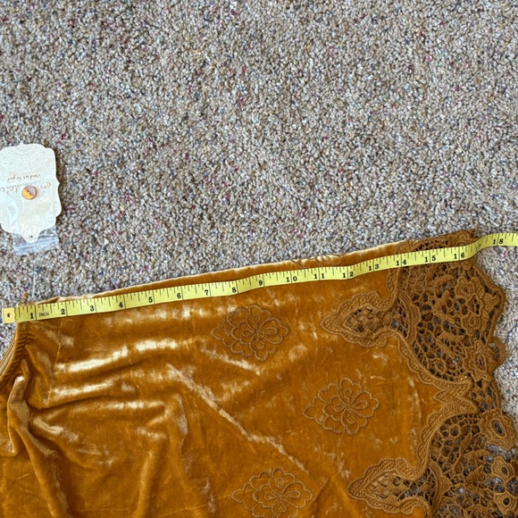 Altar’d State Velvet Goldenrod Halter Top Size Medium NWT - Picture 8 of 15